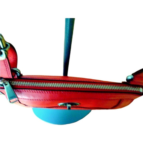 New Authentic Fossil Crossbody Tomato Color Leather Handbag Top Zip -Marlow Read - Picture 13 of 16